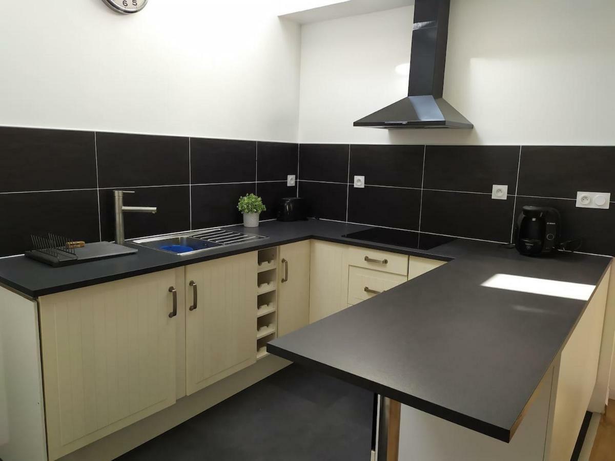 Duplex Plein Centre Ville 10B Malestroit Buitenkant foto